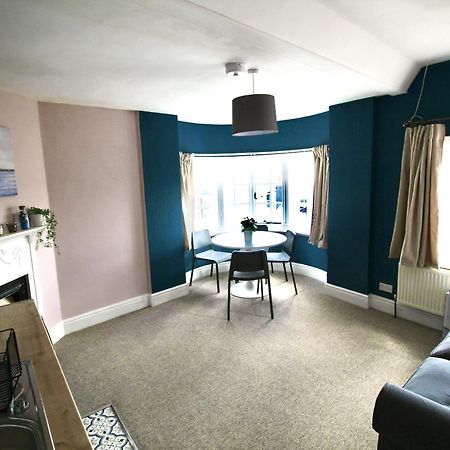 Pier View Studio Apartment Cowes  Ruang foto